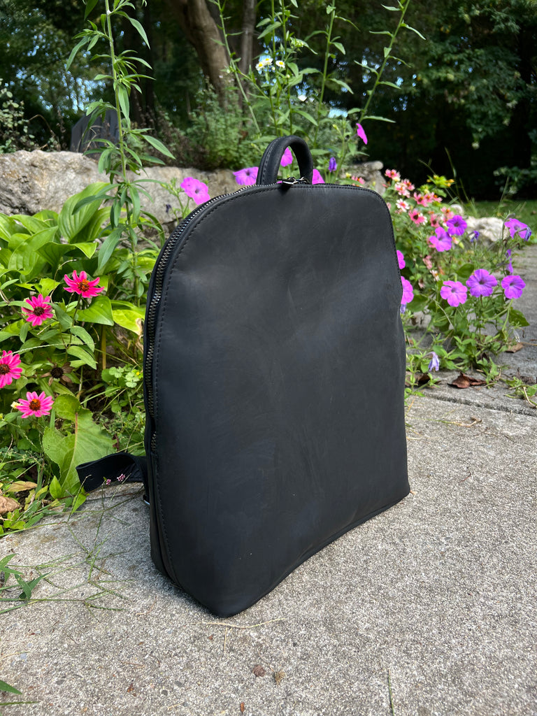Mar Backpack - Distressed Black
