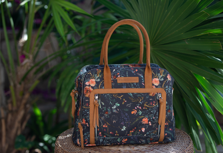 ● THE ALLY ● 日本未入荷！ Luna Bag + Inner Bag set THE ALLY】LUNA BAG インナーバッグ付きマザーズバッグ3色 (THE