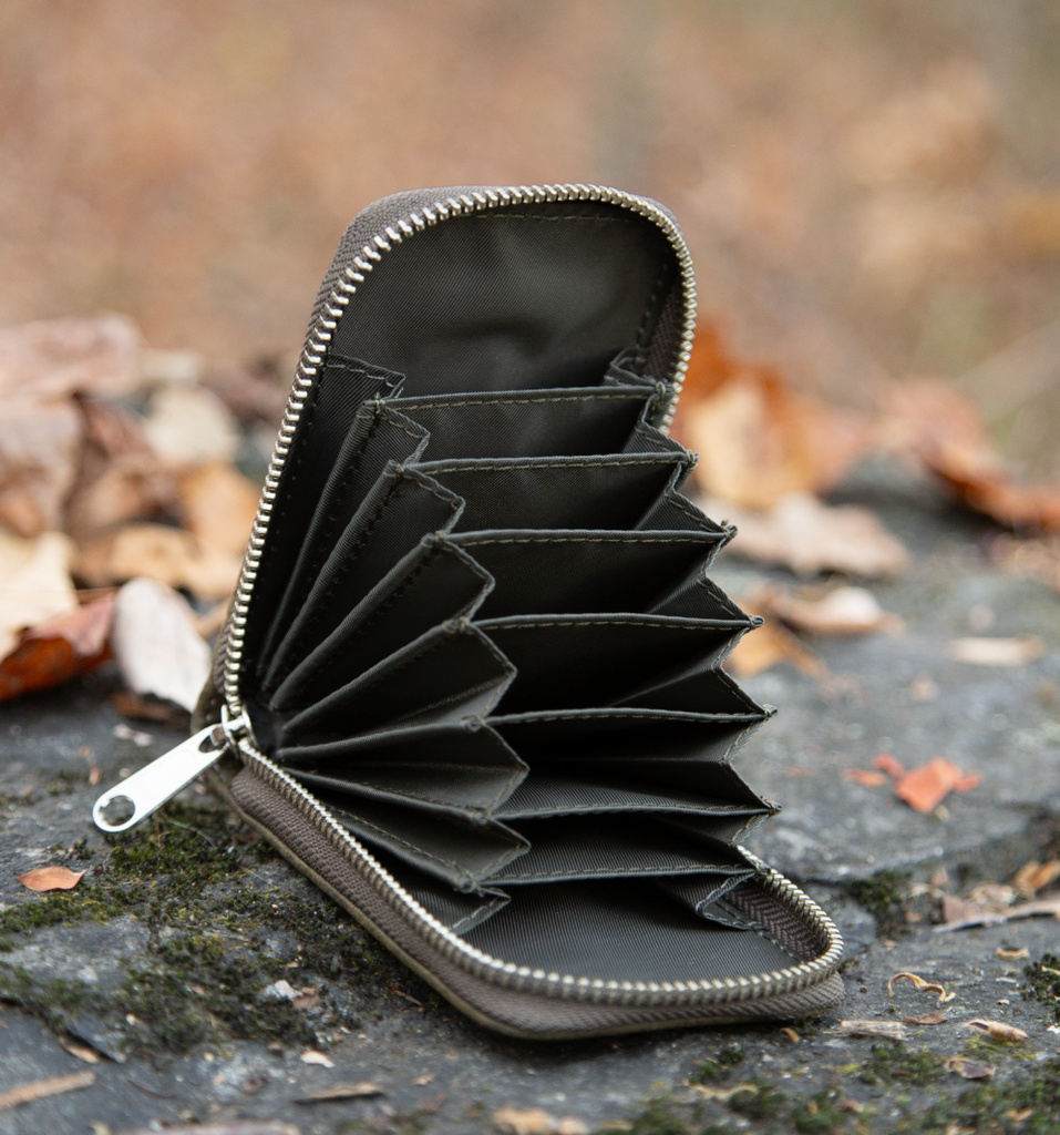 Sage - Card Holder