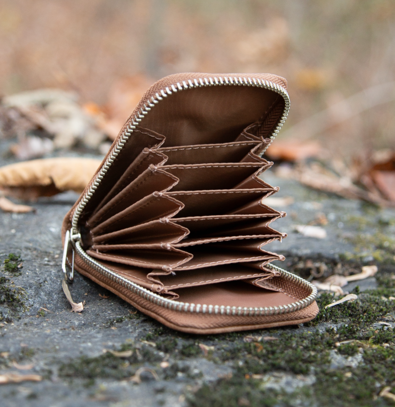 Card Holder - Autumn Cinnamon